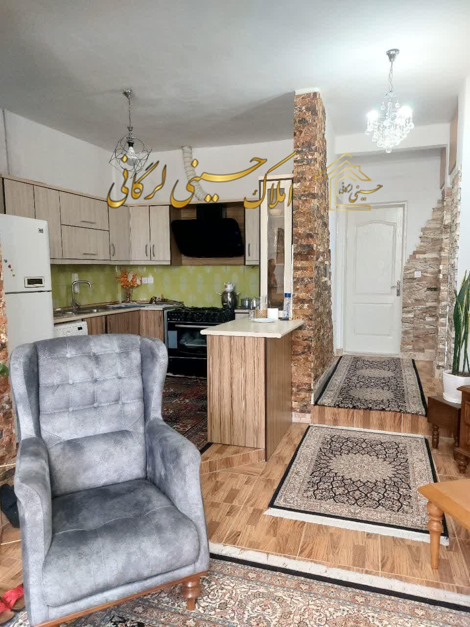 معاوضه و فروش واحد 95 متری 2 خوابه طبقه دوم در آیت الله غفاری چالوس